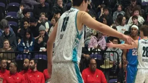 切尔西旧将中场：机遇稀缺曾动摇信心，终坚守阵地